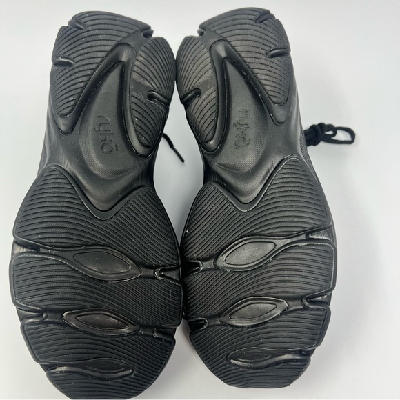 Ryka Devotion X Max Walking Shoes
Size 7 Wide - Picture 4 of 5